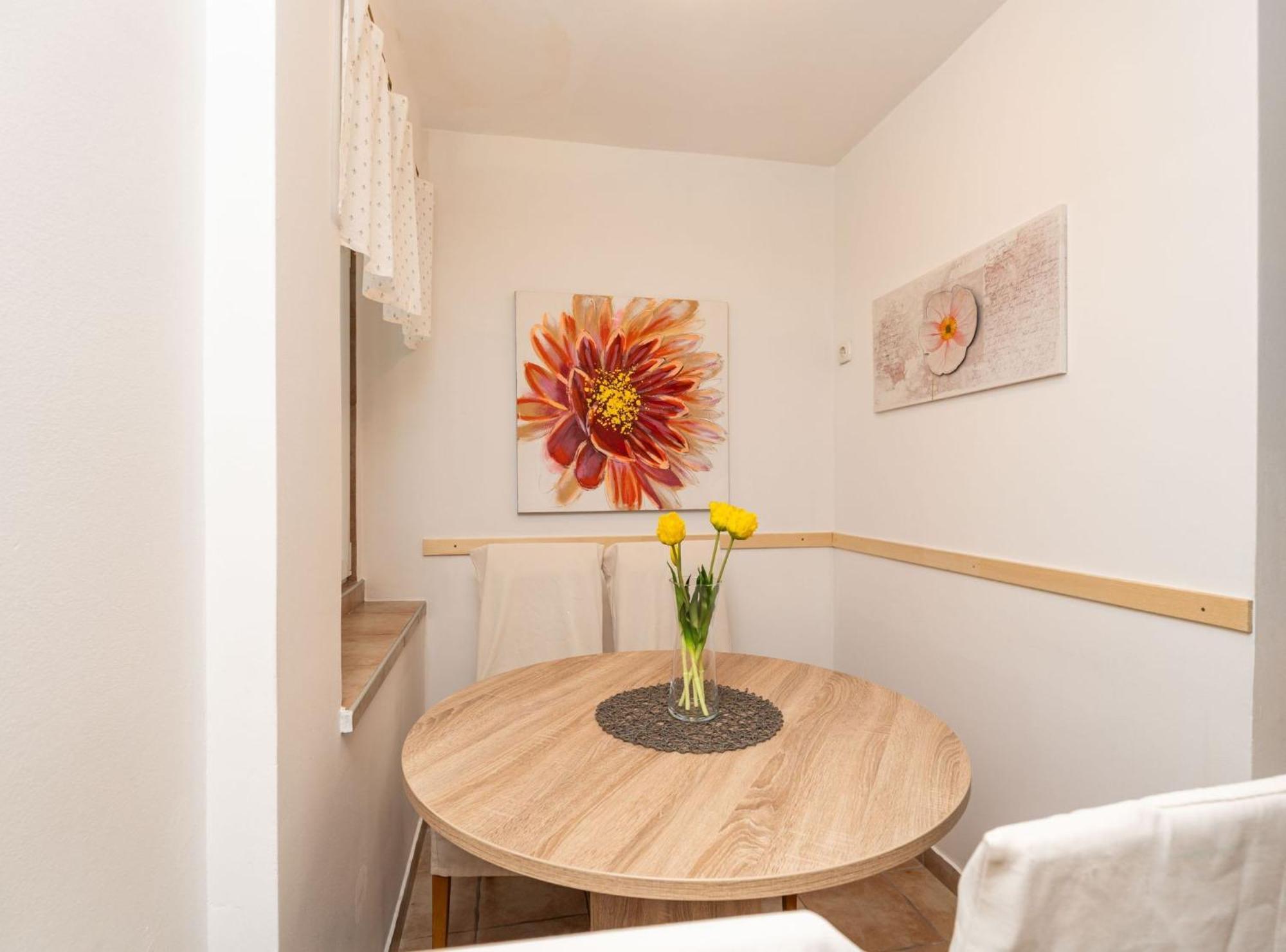 Apartman Lolo *